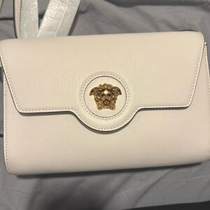 LA MEDUSA CROSSBODY BAG